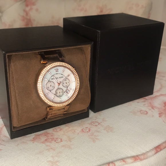 Accessories - Michael Kors rose Gold tone watch